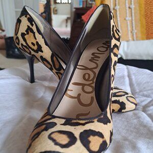 Faux Animal print pumps
